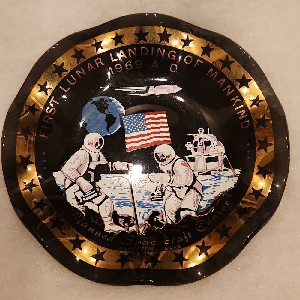 VIntage First Lunar landing of mankind Apollo 11 1969 glass commemorativ…